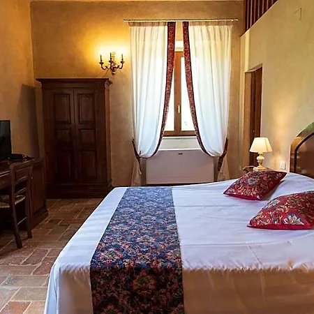 Di Montegiove Hotel *